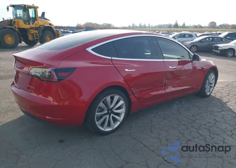 2018 Tesla Model 3 Long Range/Performance z USA, uszkodzony, nr VIN 5YJ3E1EB0JF091613
